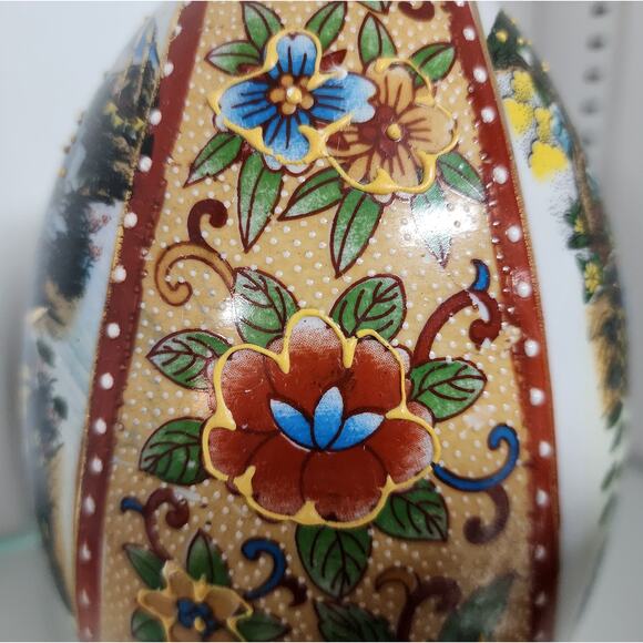 Japanese Porcelain Egg w/ Geisha Garden Scene Gold Gilt Raised Relief -Wood Base - Picture 10 of 16